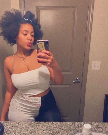 Full leaked Tsunamimelly private onlyfans photo