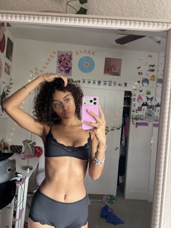 Full leaked Ttahlula private onlyfans photo