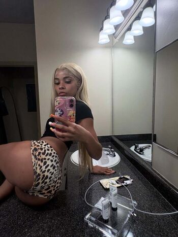 Full leaked Tubbbbss private onlyfans photo