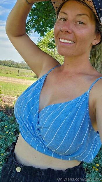 Full leaked Tullyxx private onlyfans photo