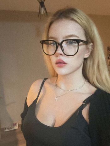 Full leaked Turkish girls page private onlyfans photo