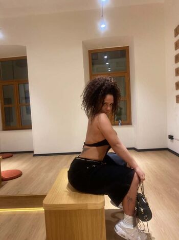 Full leaked Turkish girls private onlyfans photo