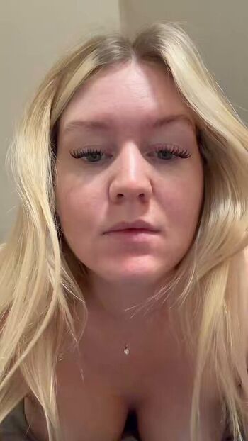Full leaked Tuttsie private photo