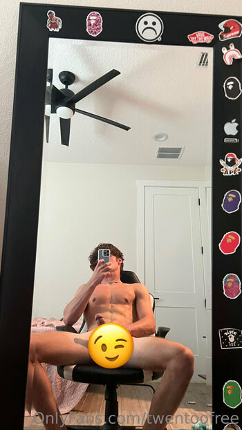 Full leaked Twentoofree private photo