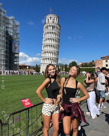 Full leaked Twin melody private photo