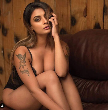 Full leaked Twinkle kapoor private photo