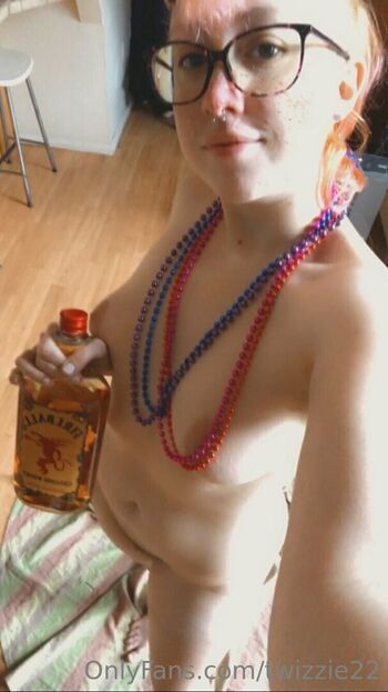 Full leaked Twizzie private photo