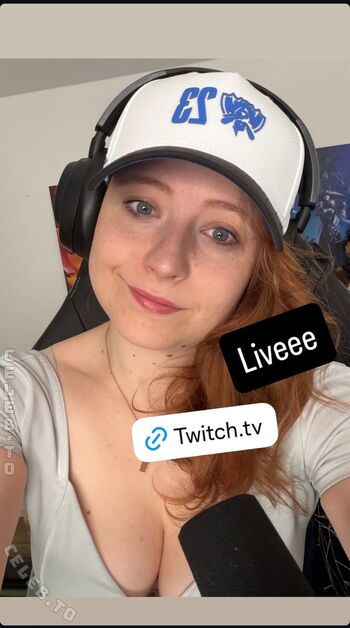 Full leaked Twostonelol private photo