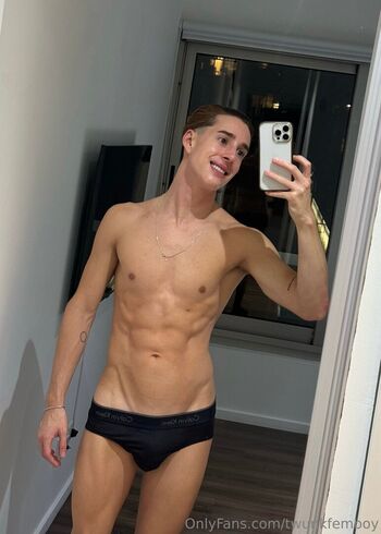 Full leaked Twunkfemboy private photo