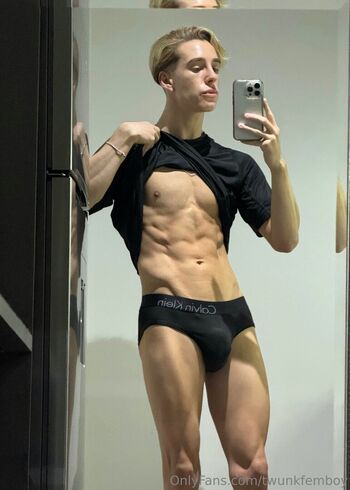 Full leaked Twunkfemboy private photo