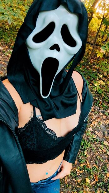 Full leaked Twystedtwyn private photo