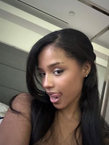 Full leaked Tyla page private onlyfans photo