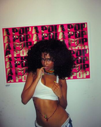 Full leaked Tyla page private photo