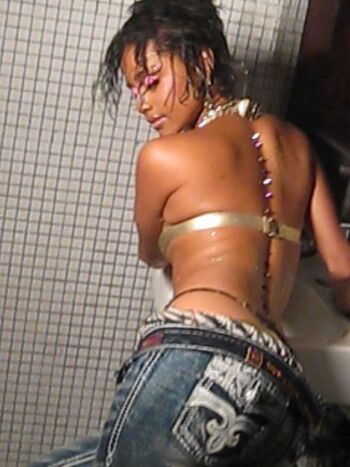 Full leaked Tyla private photo