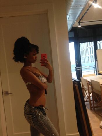 Full leaked Tyla private photo