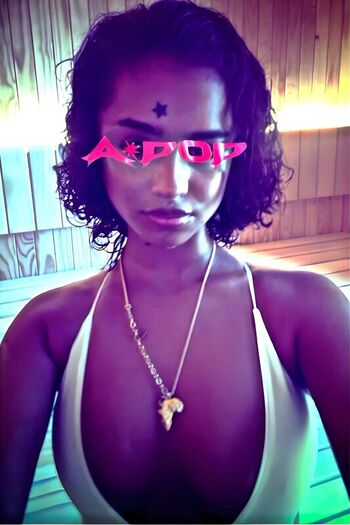 Full leaked Tyla page private photo