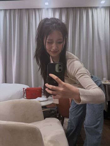 Full leaked Tzuyu private photo