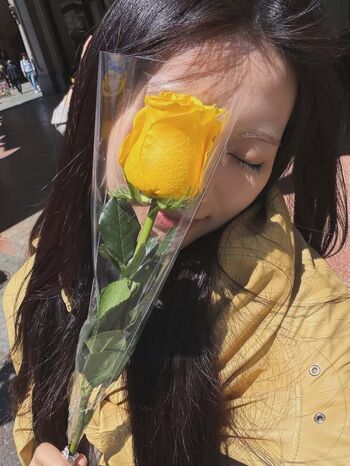 Full leaked Tzuyu private photo