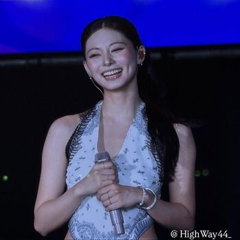 Full leaked Tzuyu page private photo