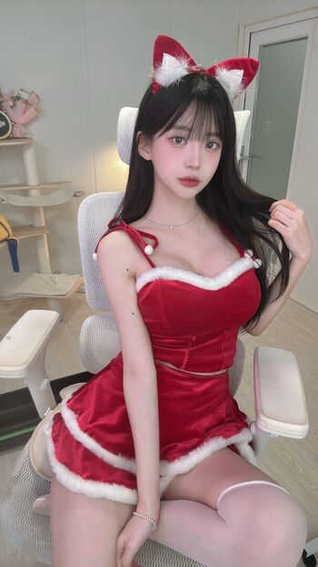 Full leaked U jjung page private onlyfans photo