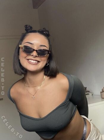 Full leaked Ugclaurita private onlyfans photo