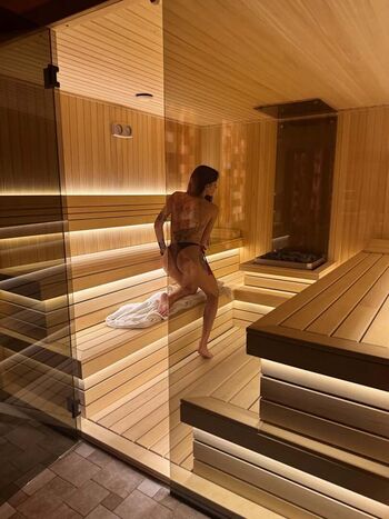 Full leaked Uki q page private onlyfans photo