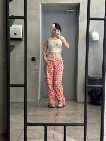 Full leaked Ulichan  page private onlyfans photo