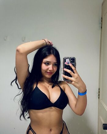 Full leaked Umihie private onlyfans photo