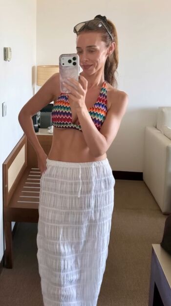 Full leaked Una healy private photo