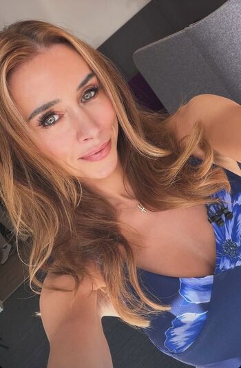 Full leaked Una healy private photo