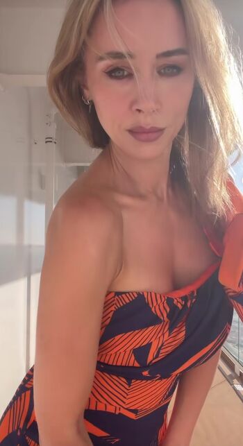 Full leaked Una healy private photo