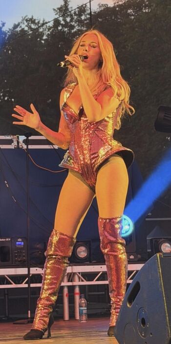 Full leaked Una healy private photo