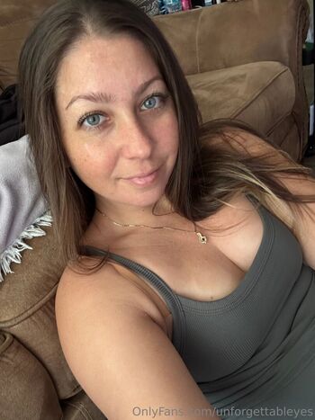 Full leaked Unforgettableyes private photo