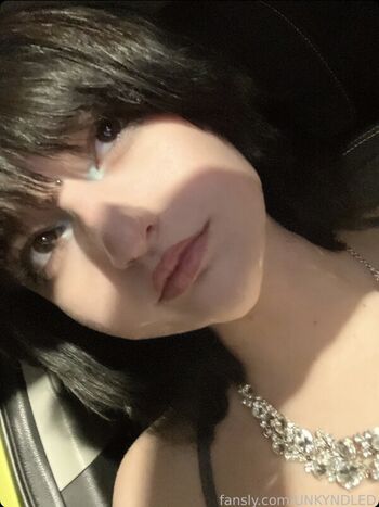 Full leaked Unkyndled private photo