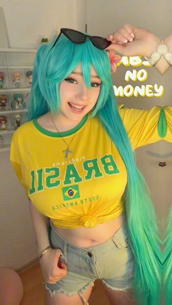 Full leaked Upminaa page private photo
