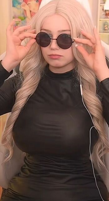 Full leaked Upminaa page private photo