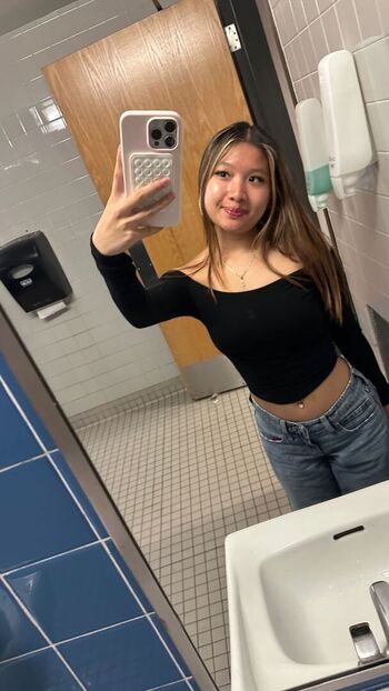 Full leaked Urfavvhoang private photo