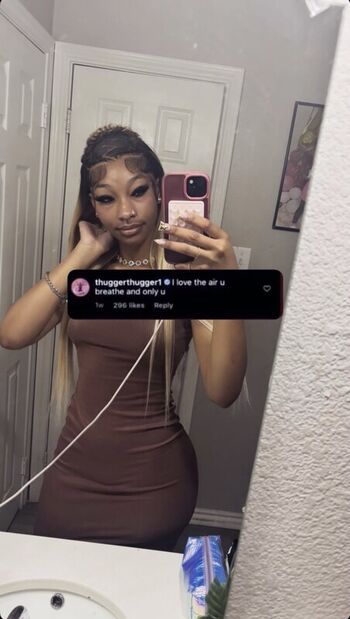 Full leaked Urlocalmonae private photo