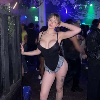 Full leaked Urwetdreamzz private onlyfans photo