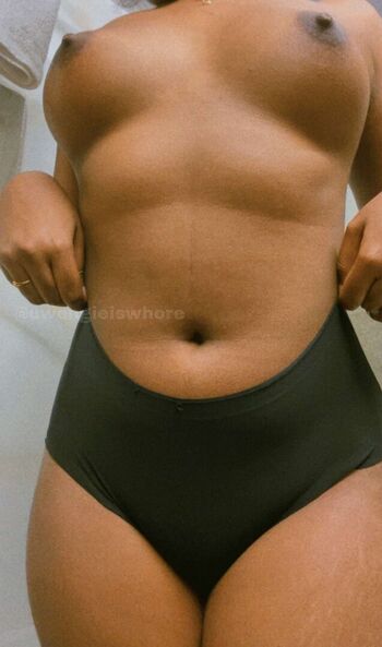 Full leaked Uwengieiswhore private photo