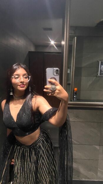 Full leaked Vashnnav page private onlyfans photo