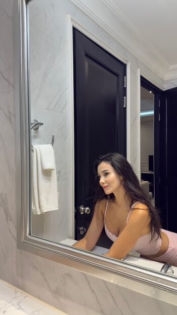 Full leaked Vahide bulu page private photo