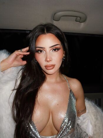 Full leaked Vaimonroe private photo