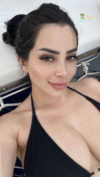 Full leaked Vaimonroe page private photo