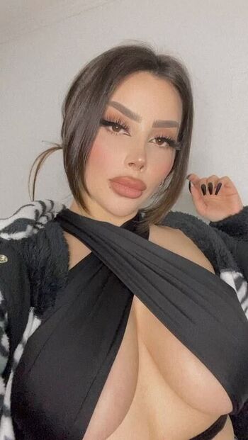 Full leaked Vaimonroe page private photo