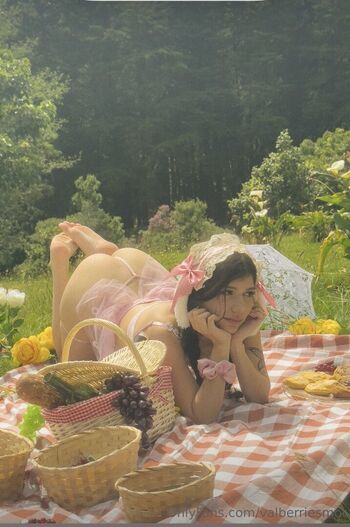 Full leaked Valberriesmot private photo