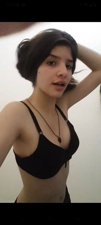 Full leaked Valecast private photo