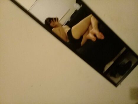 Full leaked Valecast private photo