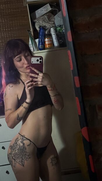 Full leaked Valen pinto private photo