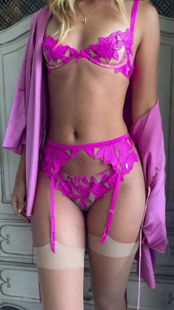 Full leaked Valentiinarose page private photo